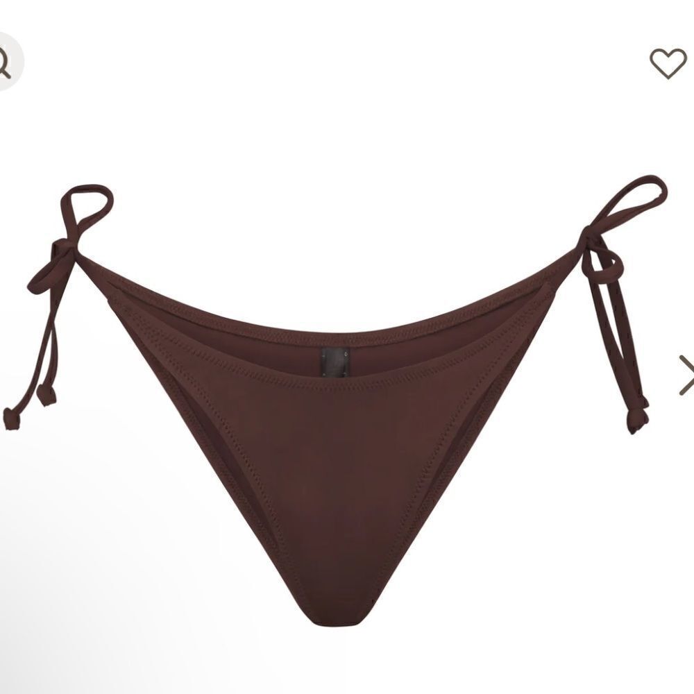 SKIMS NWT dipped bikini bottoms